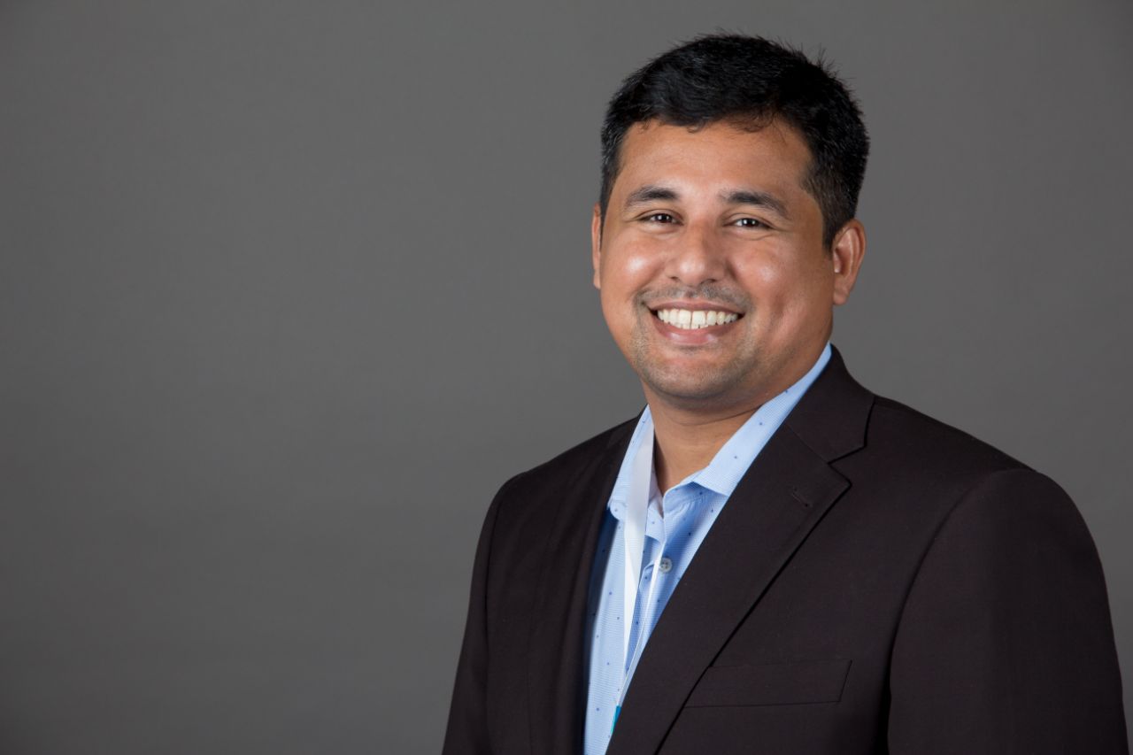Photo of the faculty member