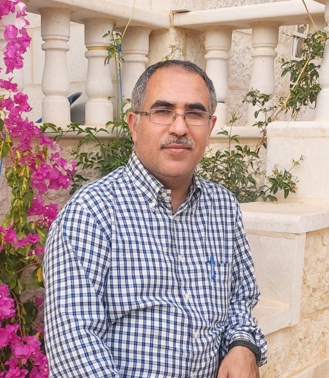 Photo of the faculty member