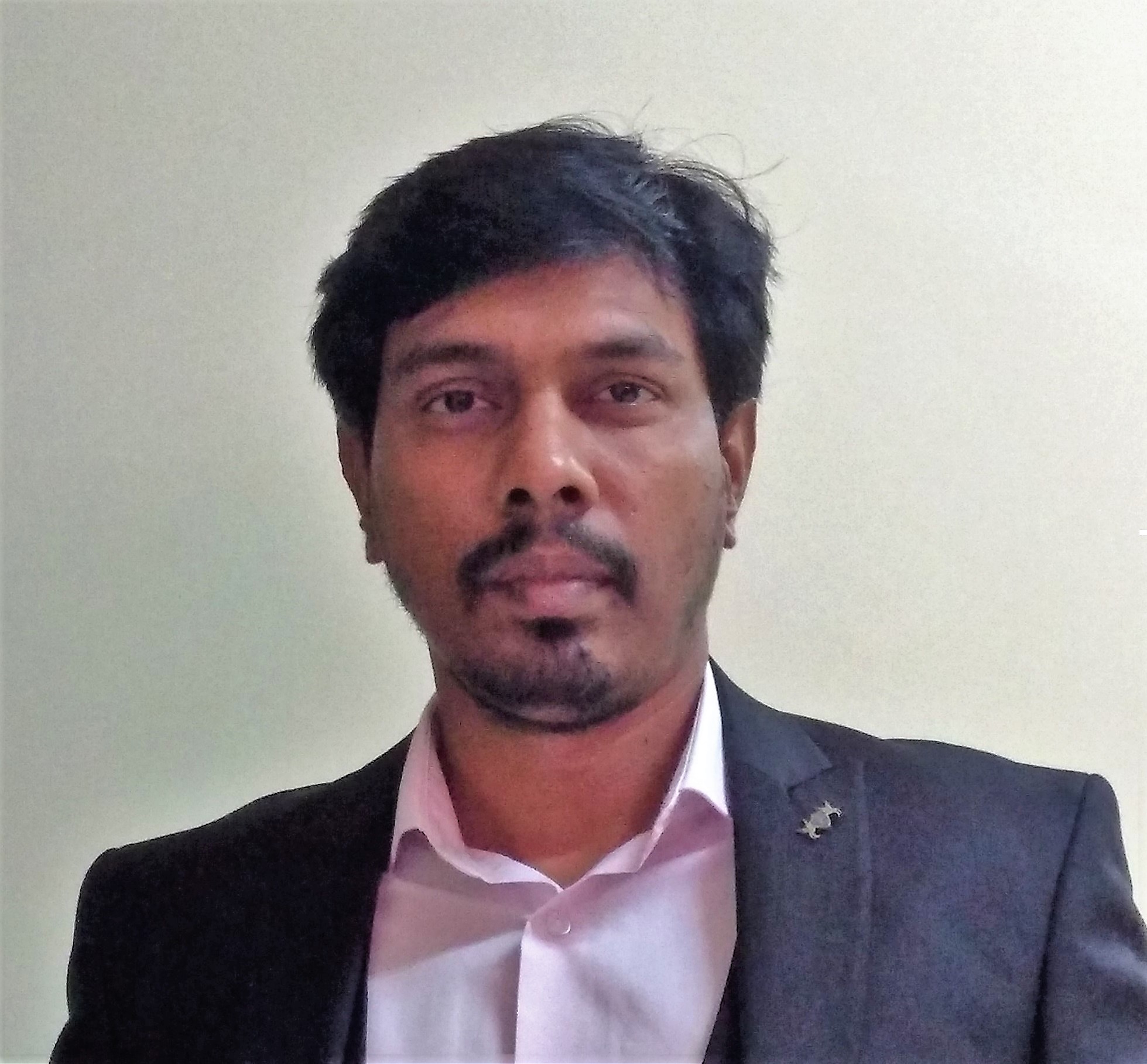 Photo of the faculty member